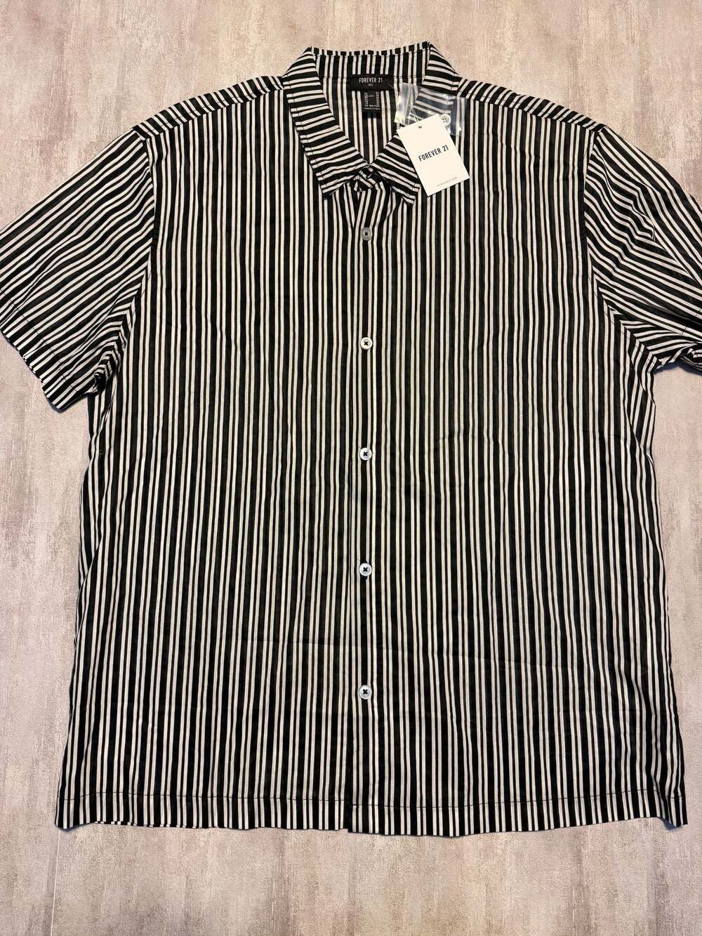 Forever 21 Men's Black and White Striped Short Sleeve‎ Woven Shirt Size XL